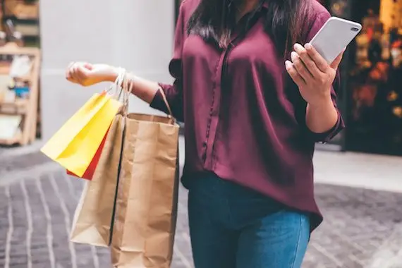 É-U: la confiance des consommateurs s’améliore en décembre